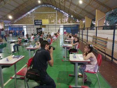 Noite de Autógrafos dos alunos do Jardim 2 da Escola Aluísio Maier foi um verdadeiro sucesso